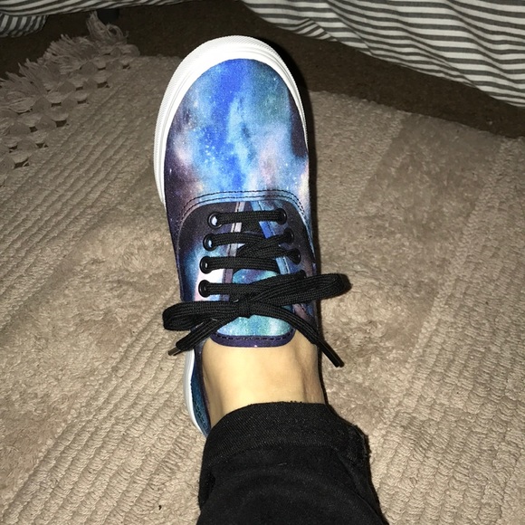 Vans Laced Sneakers - Picture 4 of 4